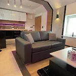 شقة Tgha Luxury In آثلون