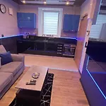 Tgha Luxury In شقة آثلون