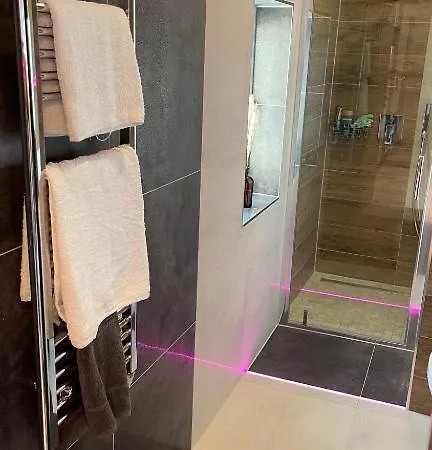 Tgha Luxury In 아파트 애슬론